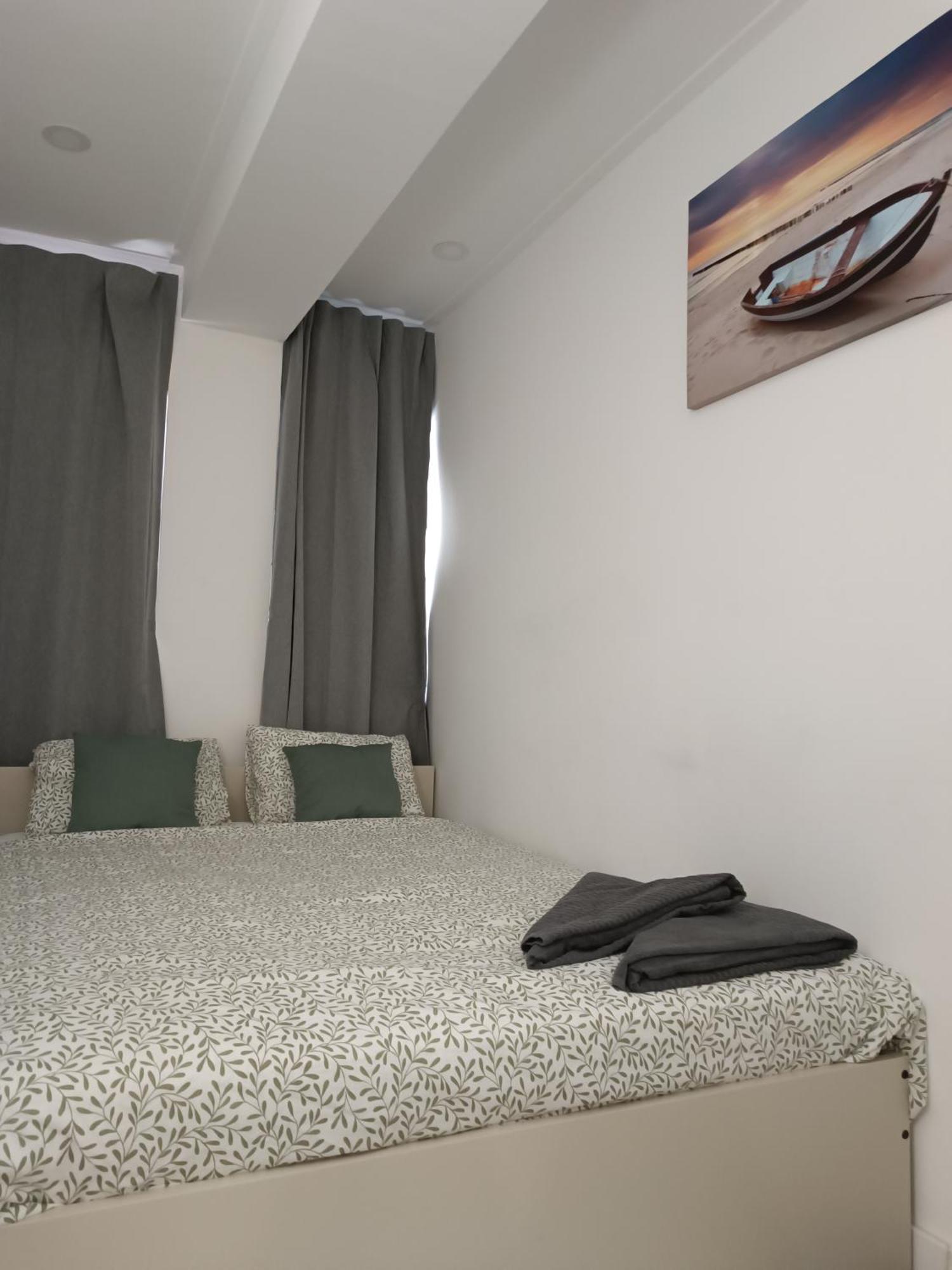 Plaza Caparica Hostel Costa da Caparica Extérieur photo